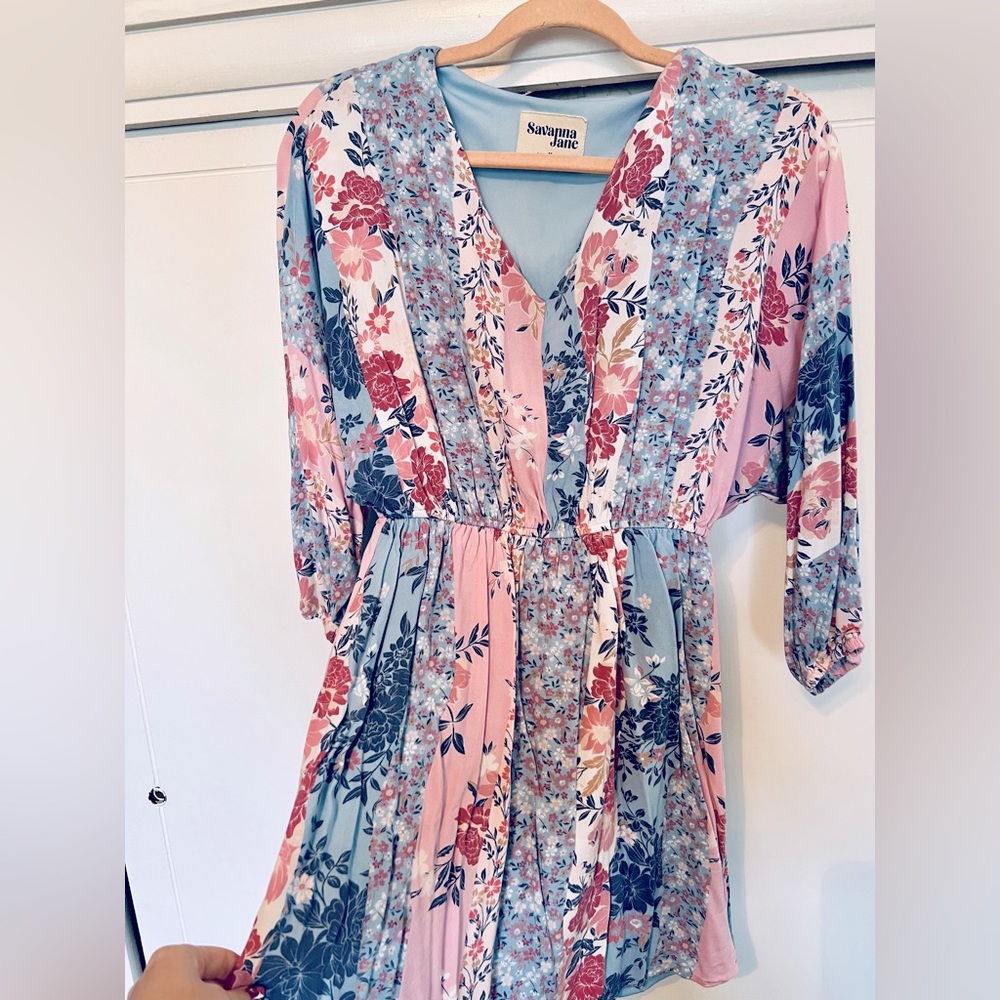 EUC Savannah Jane Dolman Sleeve Floral Mini Dress